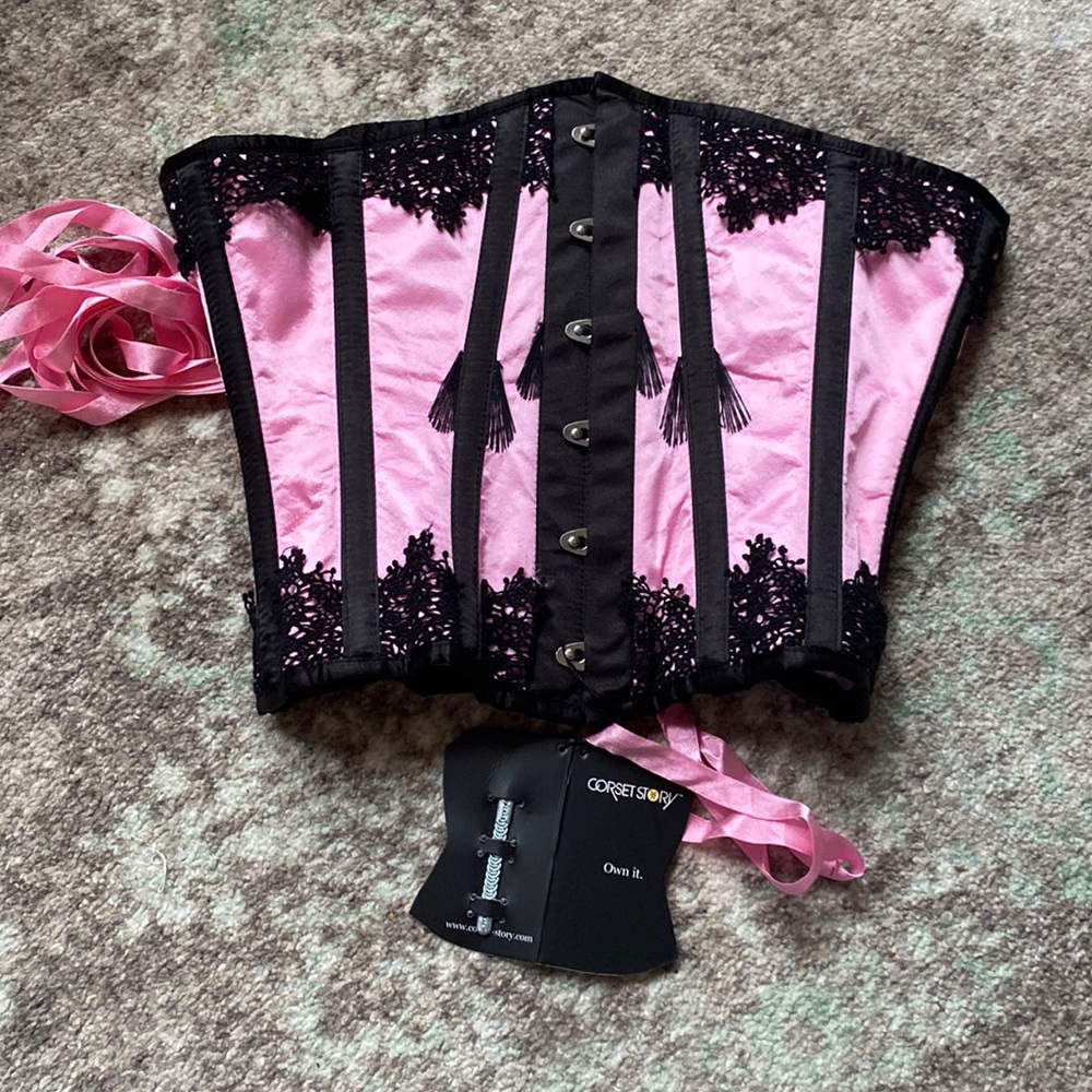 corset story size 28” brand new never worn